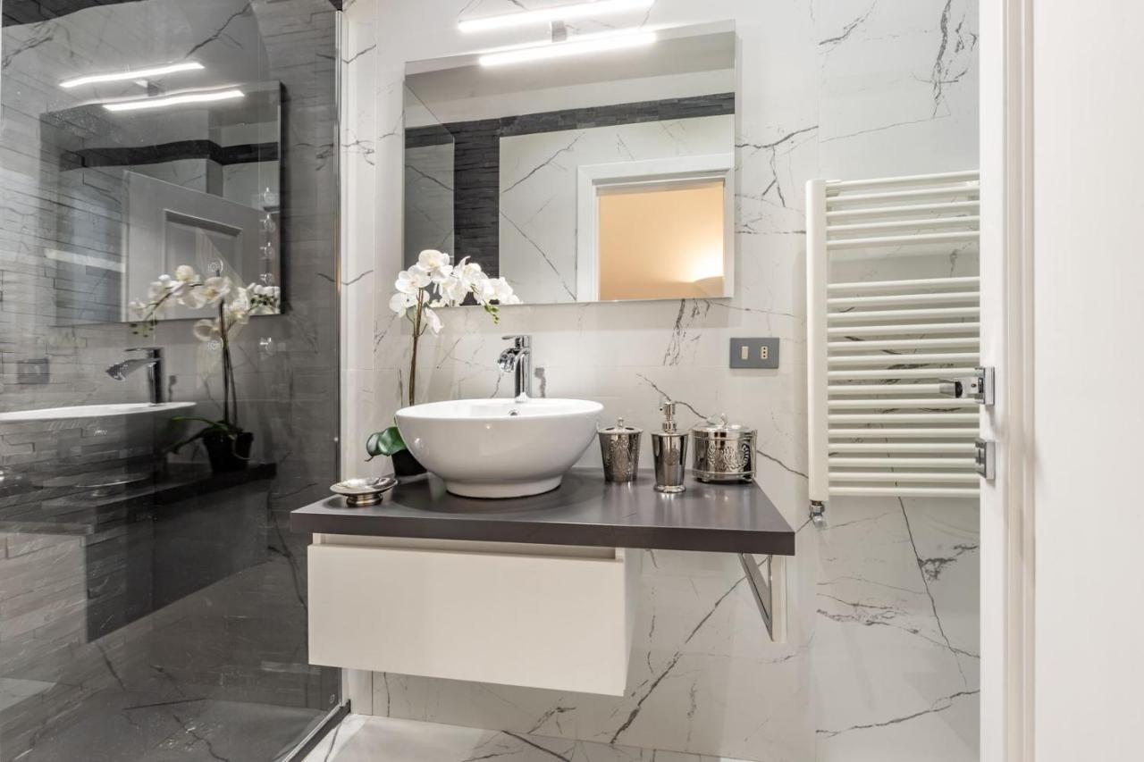 Trevi Luxury Design Apartment Jacuzzi Roma Exterior foto