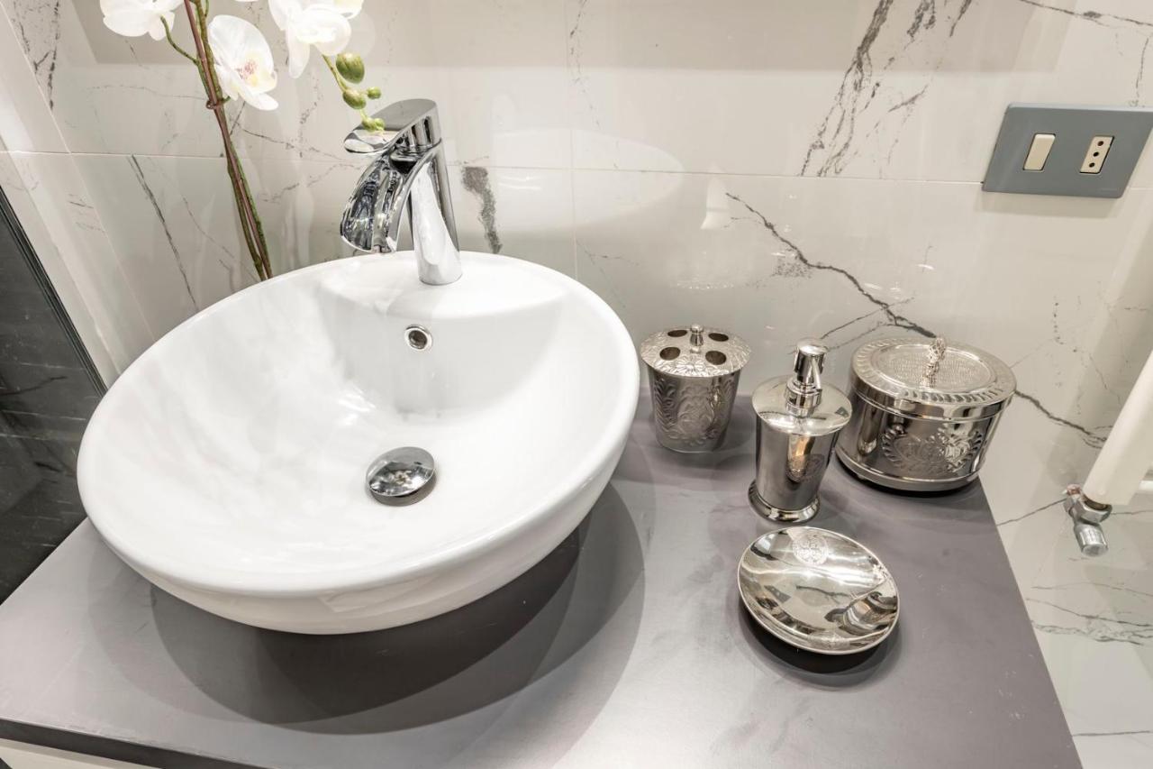 Trevi Luxury Design Apartment Jacuzzi Roma Exterior foto