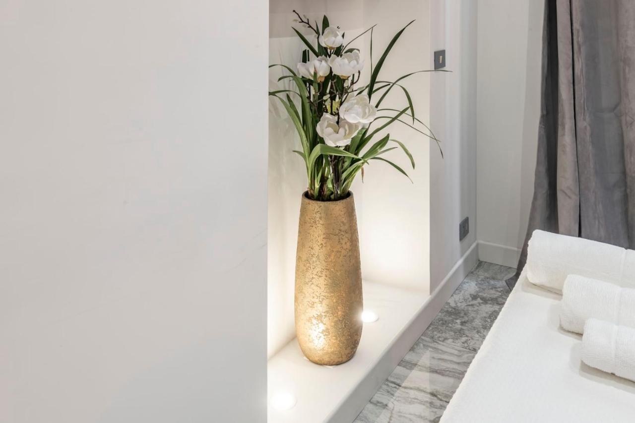 Trevi Luxury Design Apartment Jacuzzi Roma Exterior foto